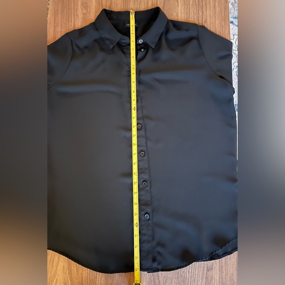 Who what where black sz M button down blouse, top, ruffle sleeves, sexy, chic - Picture 4 of 6